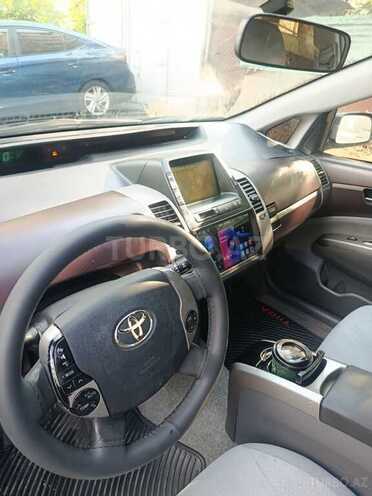 Toyota Prius-11