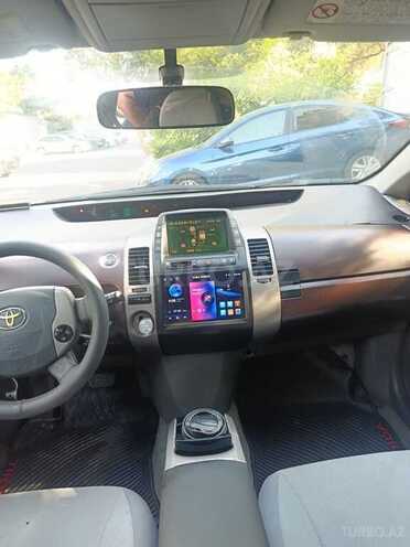 Toyota Prius-3