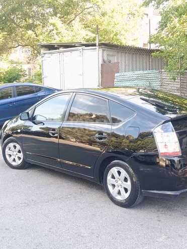 Toyota Prius-8