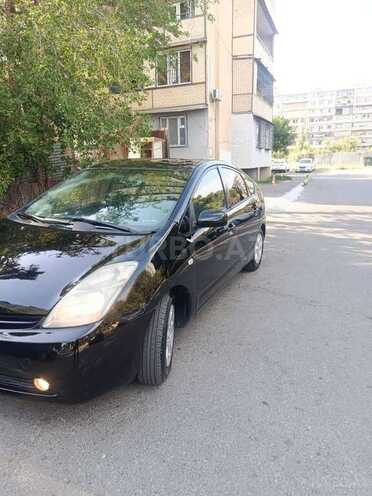 Toyota Prius-4