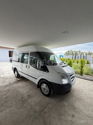 Ford Transit-1
