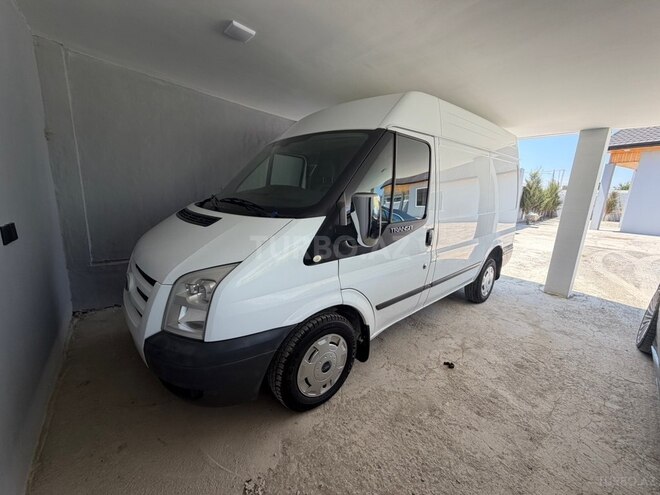 Ford Transit-2