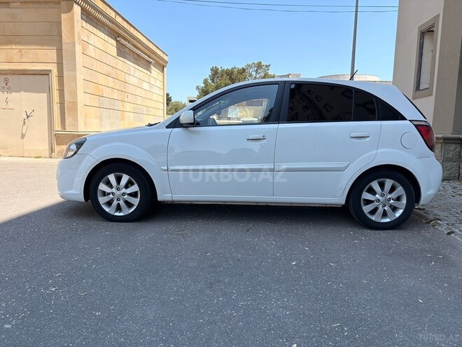Kia Rio-4