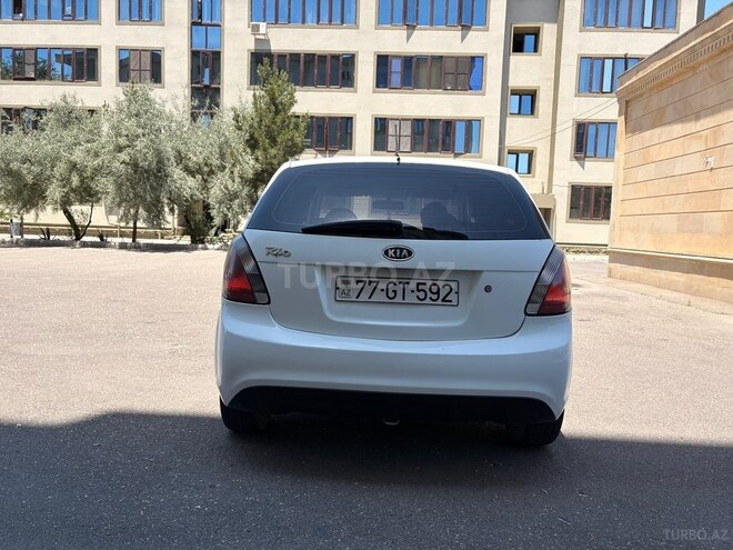 Kia Rio-2