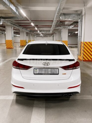 Hyundai Avante-3