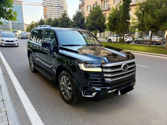 Toyota Land Cruiser-3