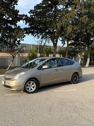 Toyota Prius-2