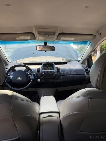 Toyota Prius-9
