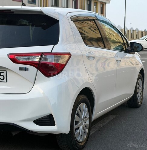 Toyota Vitz-8