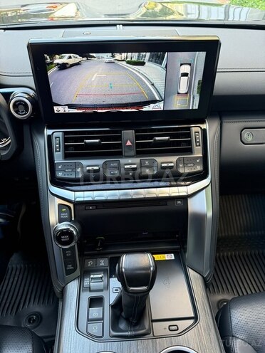 Toyota Land Cruiser-11