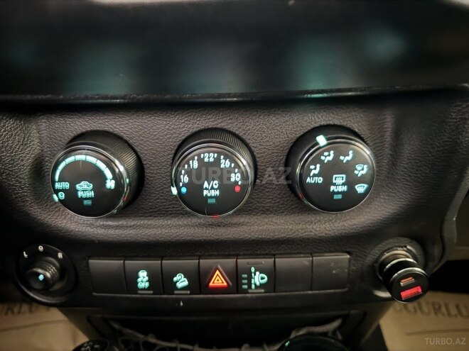 Jeep Wrangler-17
