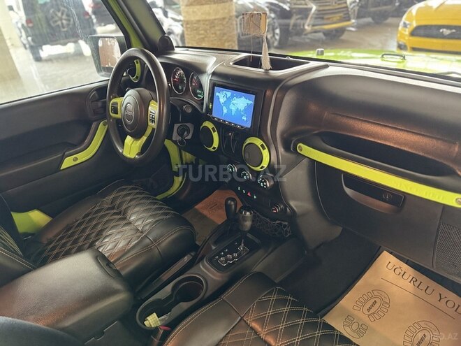 Jeep Wrangler-14