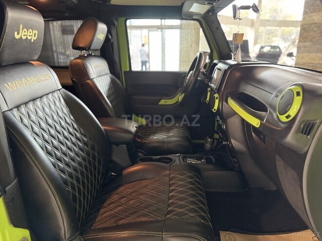 Jeep Wrangler-13