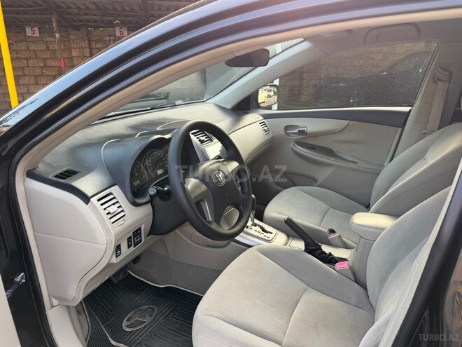 Toyota Corolla-14