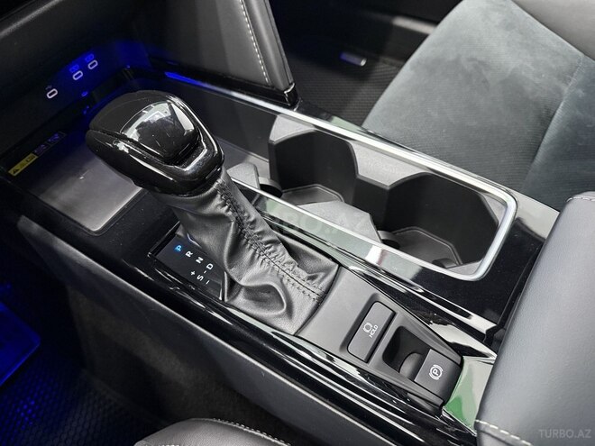 Toyota Camry-16