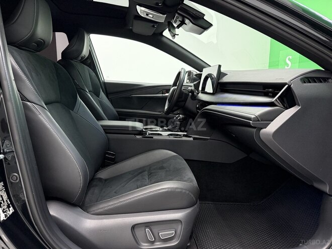 Toyota Camry-11