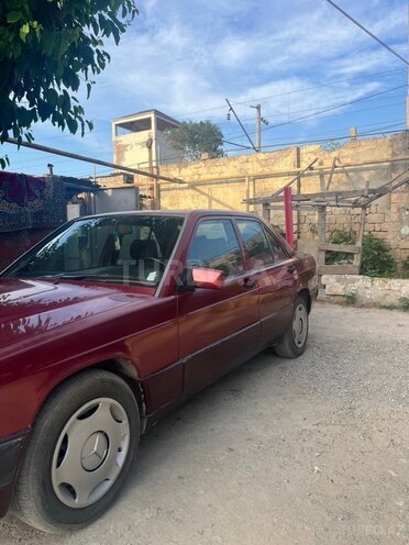 Mercedes 190-5
