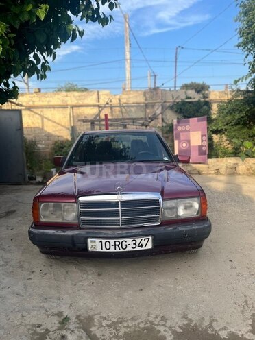 Mercedes 190-1
