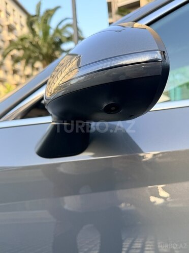 Hyundai Sonata-12