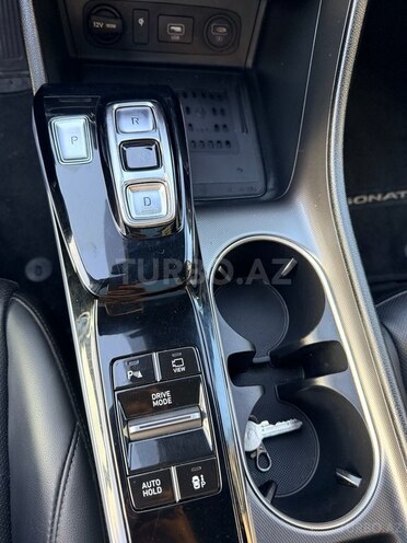 Hyundai Sonata-15