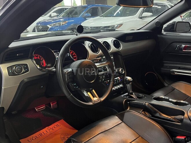 Ford Mustang-13