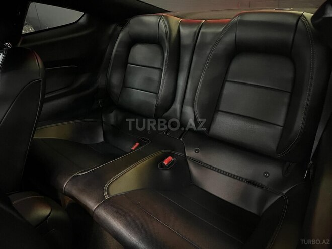 Ford Mustang-14