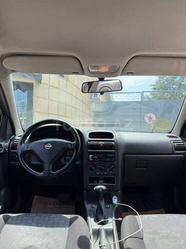 Opel Astra-9