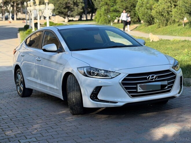 Hyundai Elantra-2