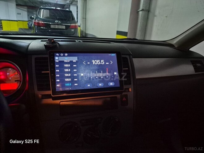 Nissan Tiida-6