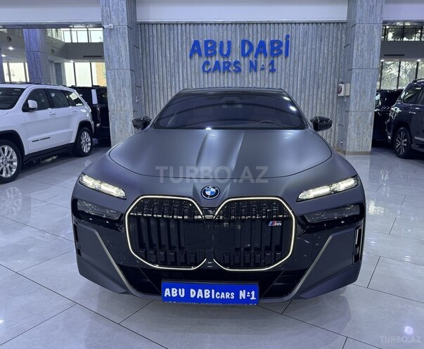 BMW M760e-2