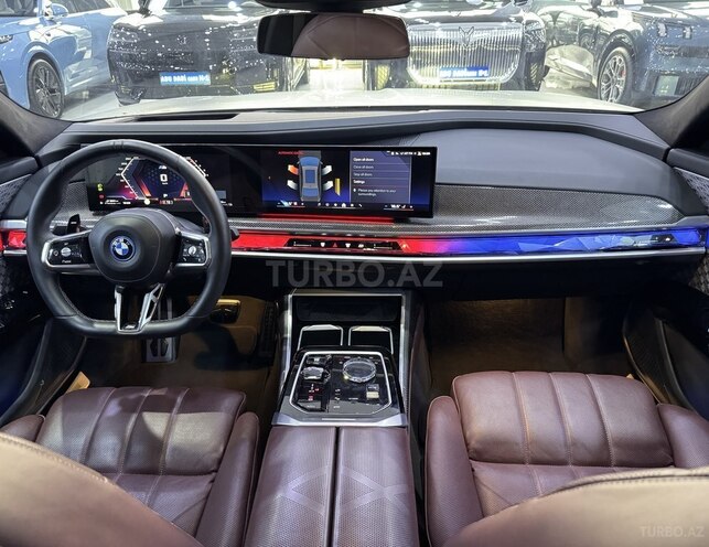 BMW M760e-9