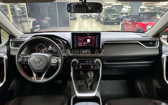 Toyota RAV4-8