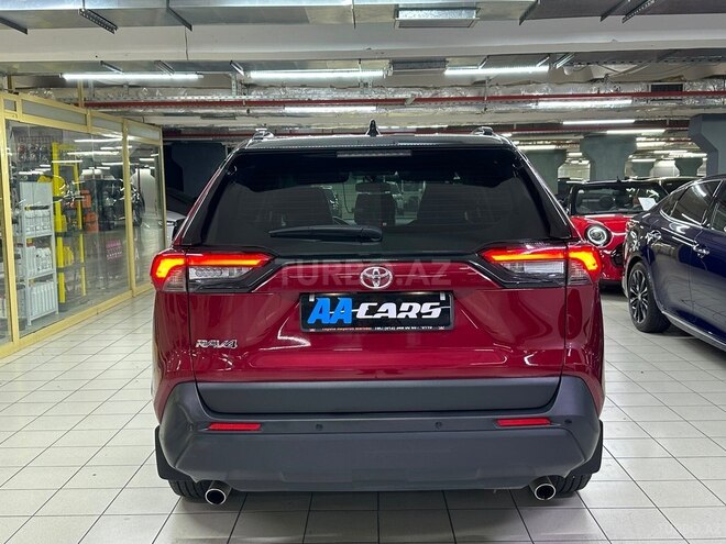 Toyota RAV4-6