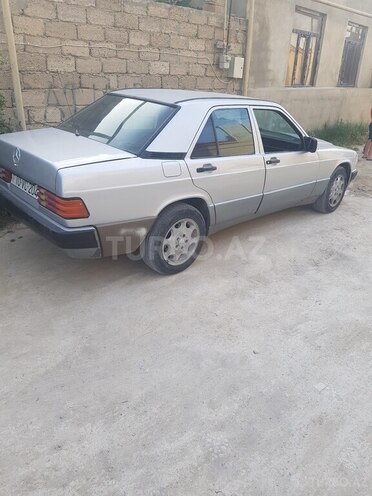 Mercedes 190-6