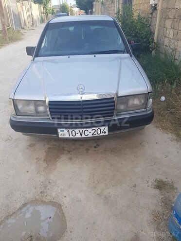 Mercedes 190-1