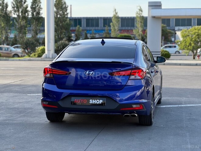 Hyundai Elantra-5