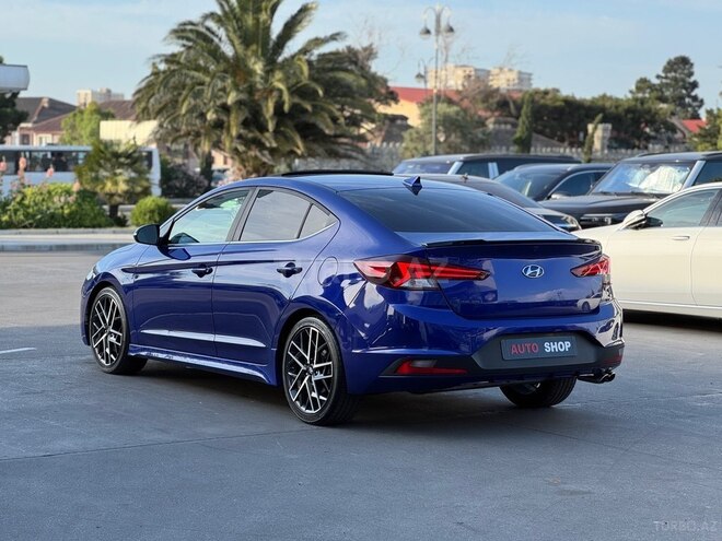 Hyundai Elantra-8
