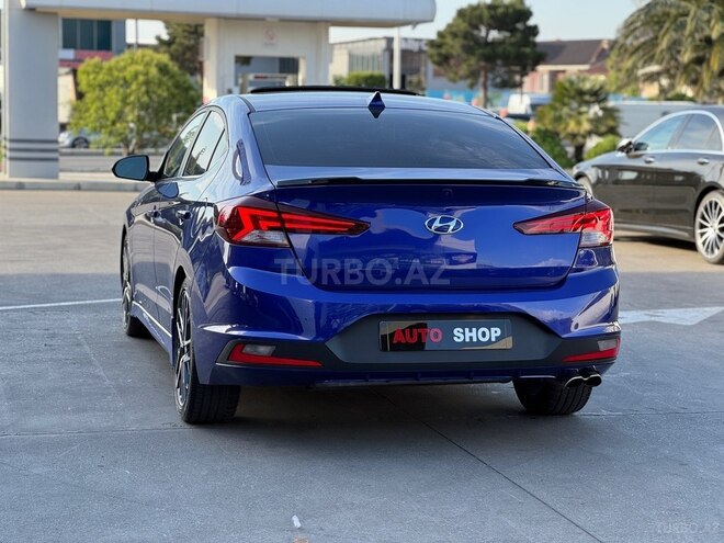 Hyundai Elantra-7
