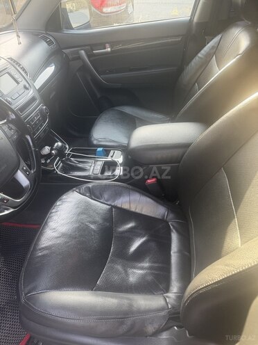 Kia Sorento-8