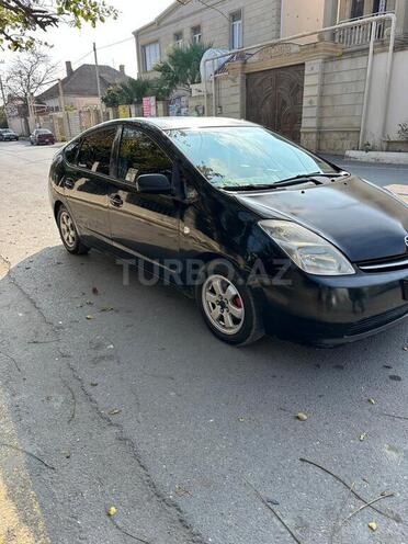 Toyota Prius-2