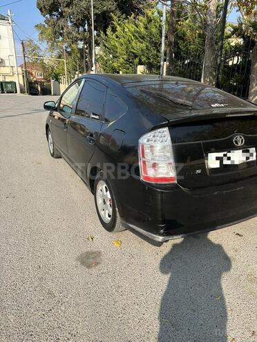 Toyota Prius-4