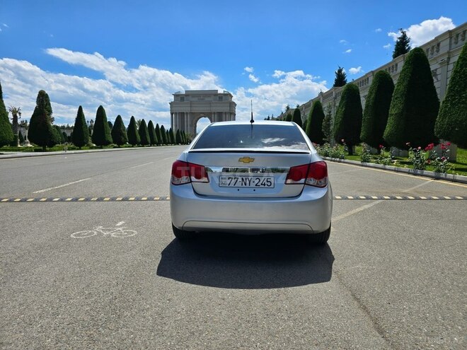 Chevrolet Cruze-6