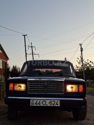 LADA (VAZ) 2107-2