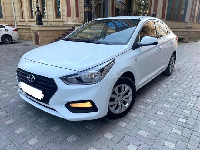 Hyundai Accent-2