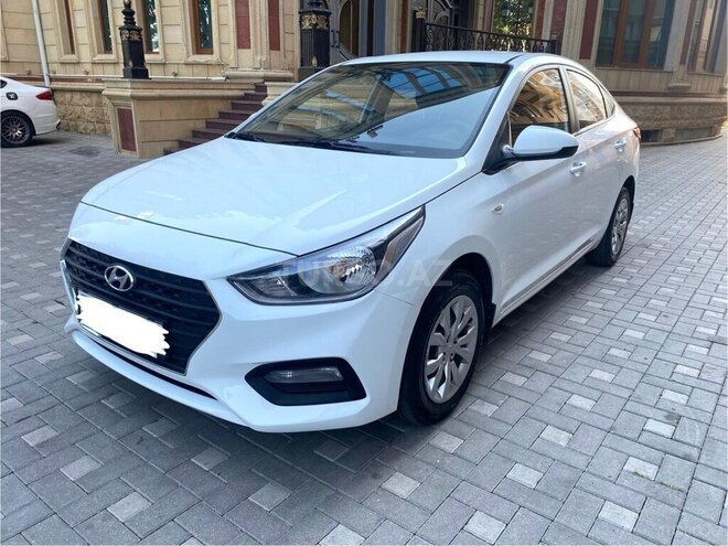 Hyundai Accent-10