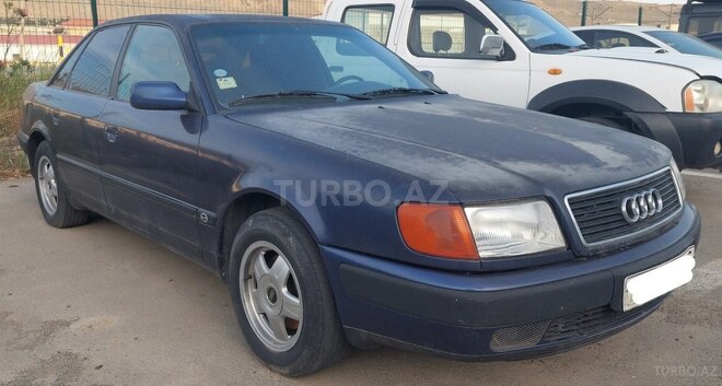 Audi 100-3