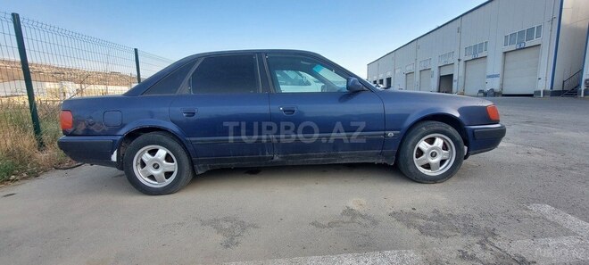Audi 100-4