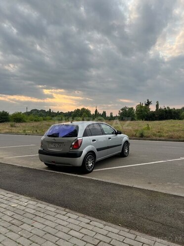 Kia Rio-10