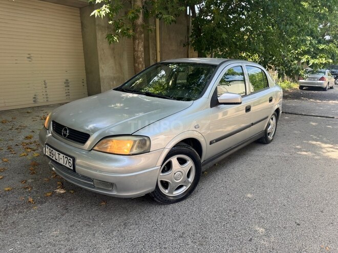 Opel Astra-11