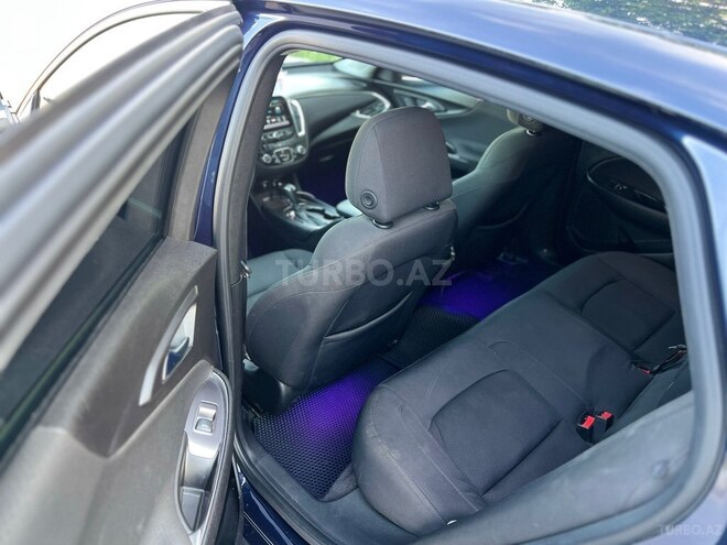 Chevrolet Malibu-8